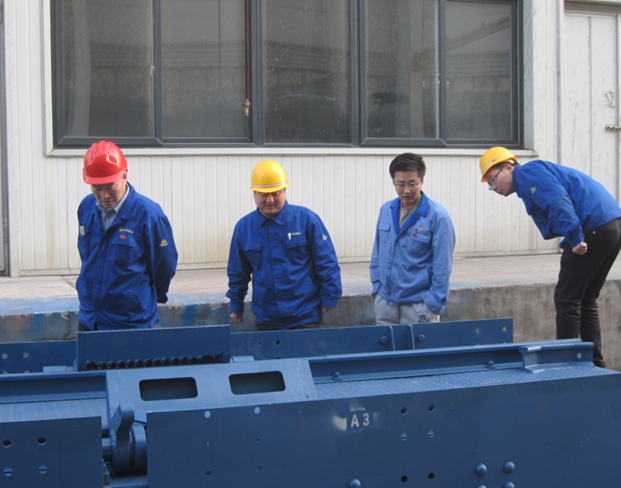 熱烈祝賀煤專(zhuān)公司“出口越南罐籠”、“沙爾夫軌道”兩大國(guó)際項(xiàng)目按期交付，“兩提一?！被顒?dòng)圓滿(mǎn)結(jié)束